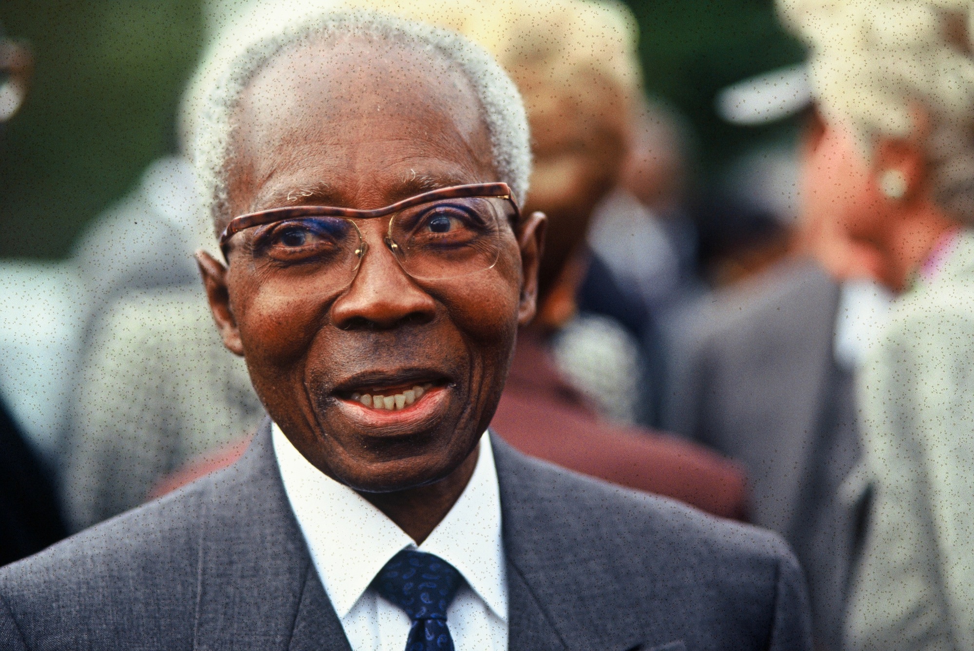 Dakar Actu célèbre Senghor avec un de mes portraits