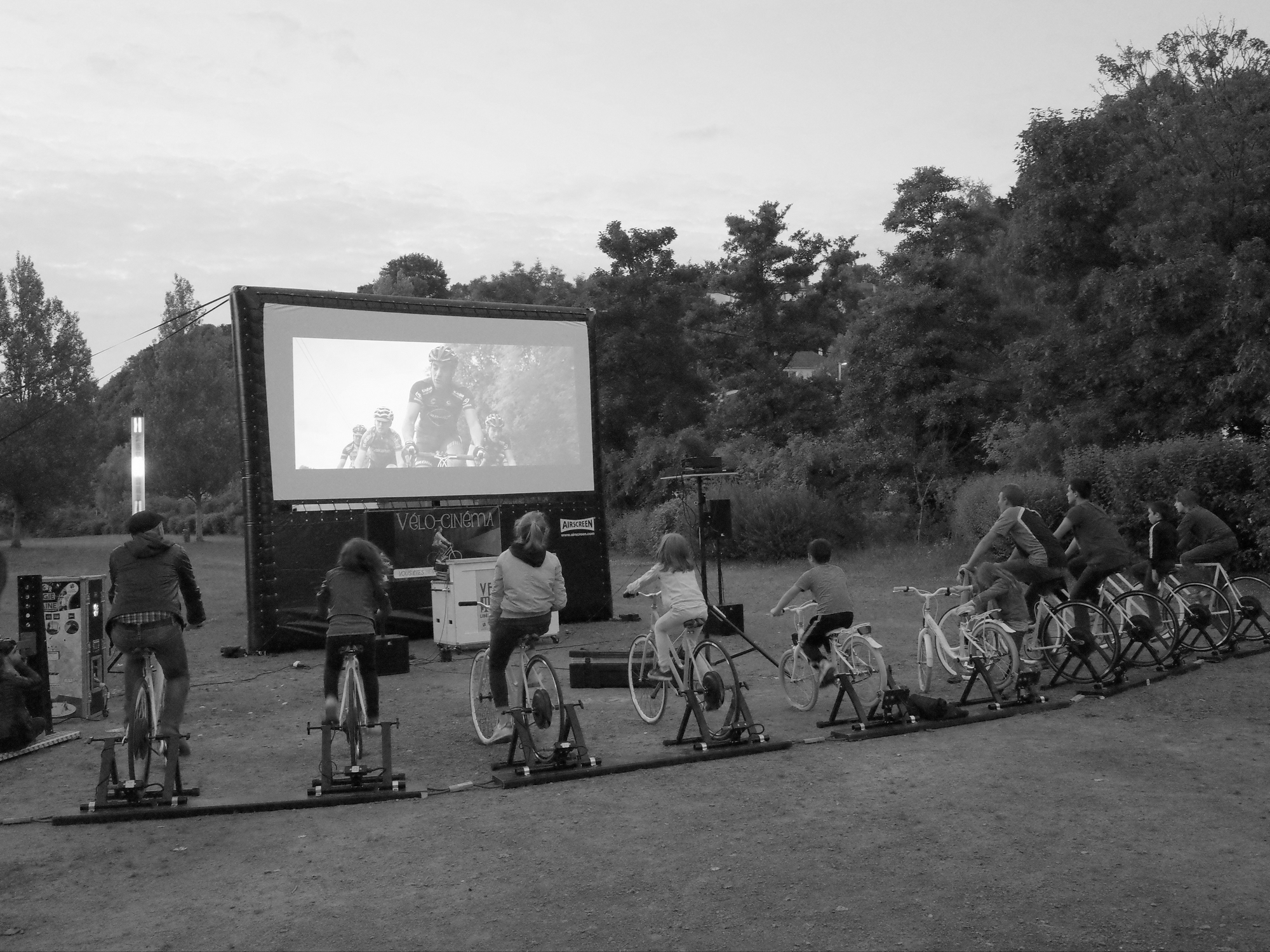 Ciné-vélo à Saint-Lô avant le départ du Tour de France