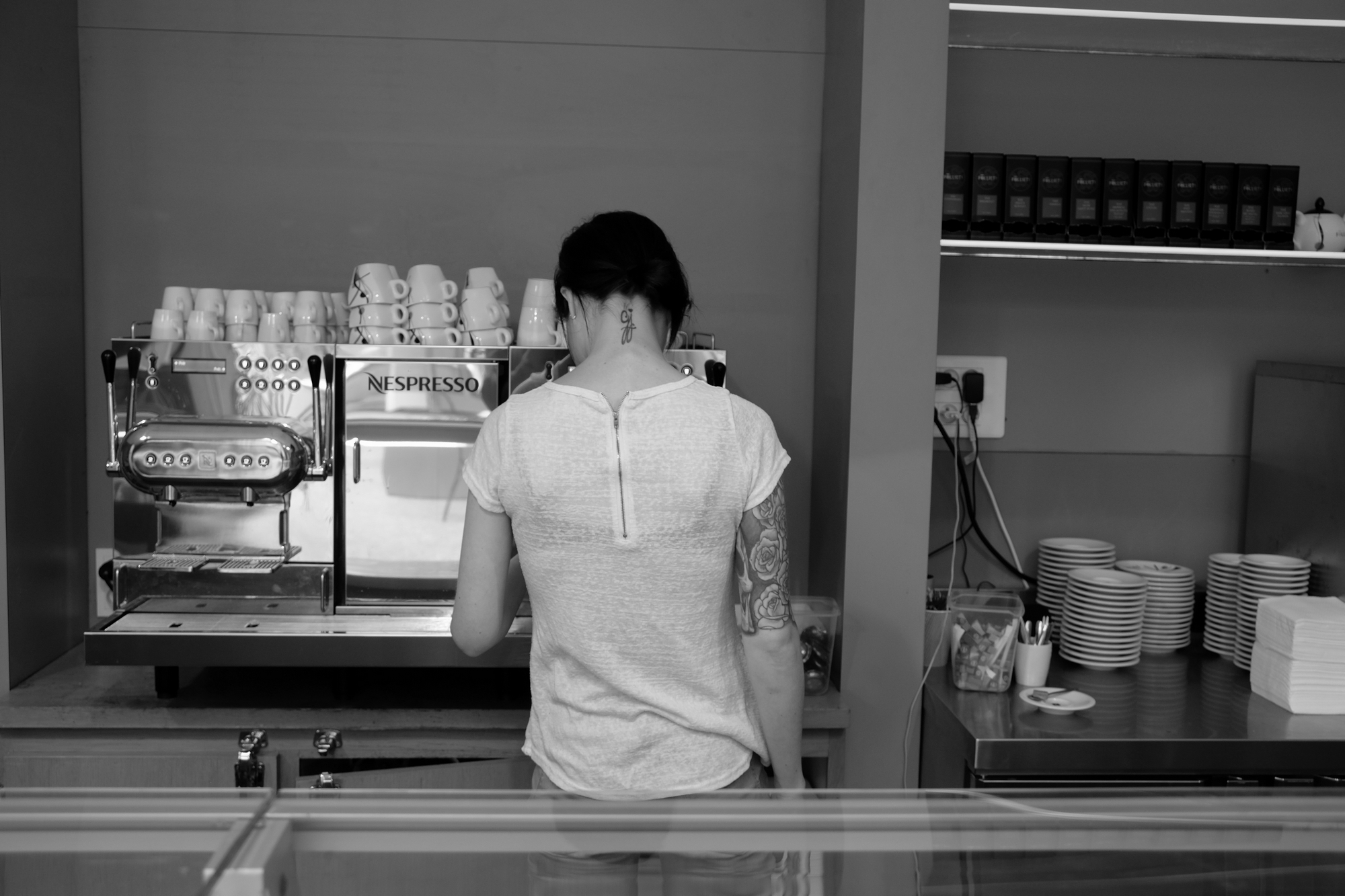 Serveuse dans un café