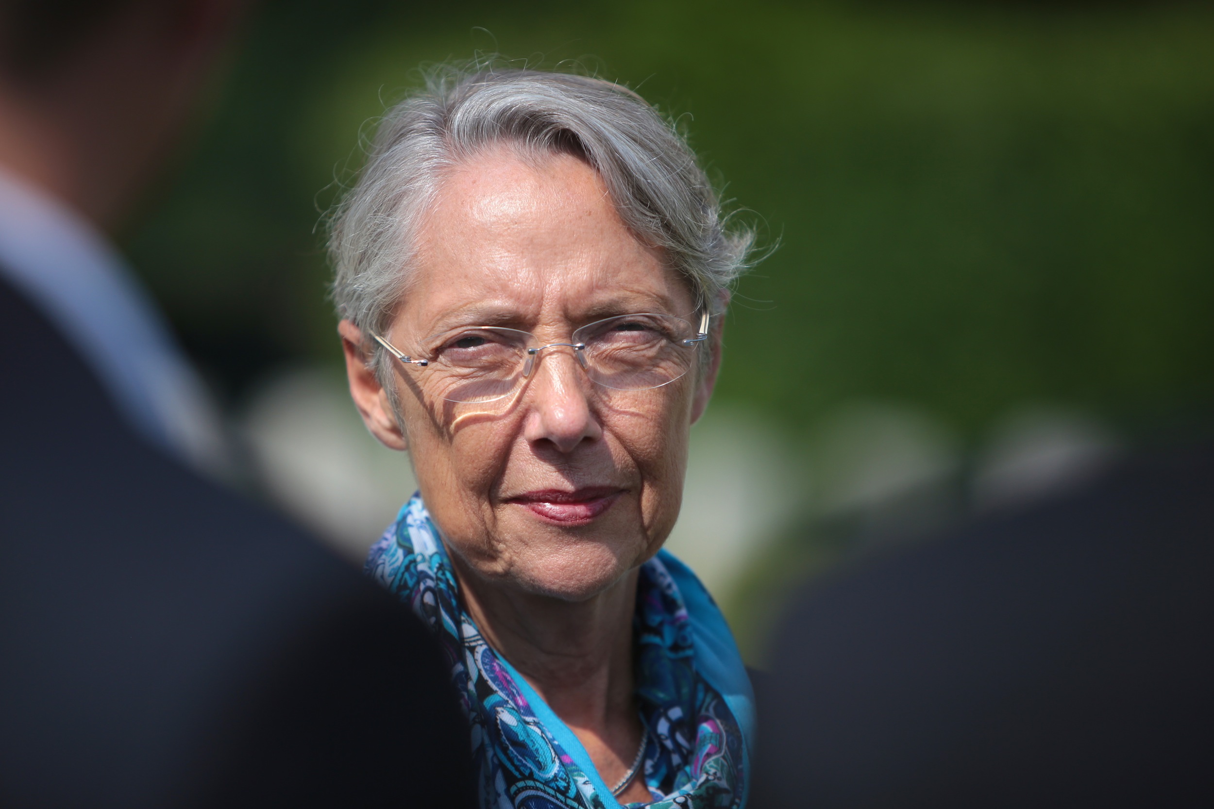 Elisabeth Borne au cimetière militaire de Saint-Charles-de-Percy