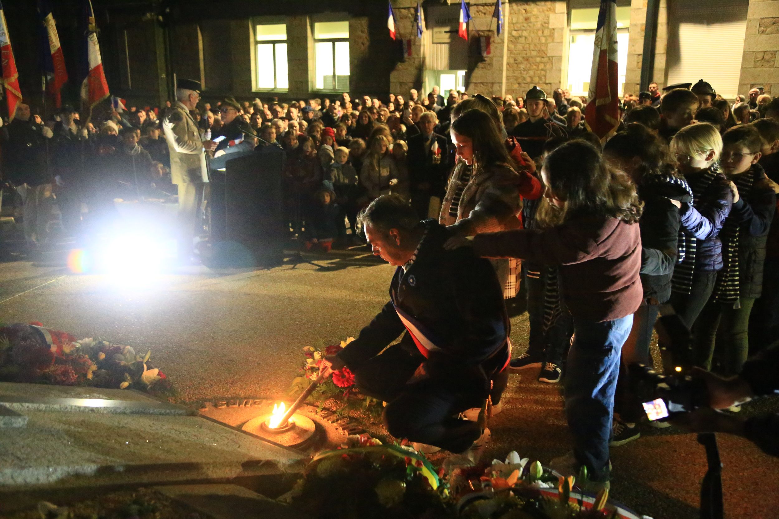 11 novembre : la flamme du Soldat inconnu à Saint-James